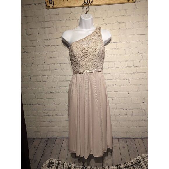 David's bridal one shoulder fit and flare dress 4* - Picture 1 of 4